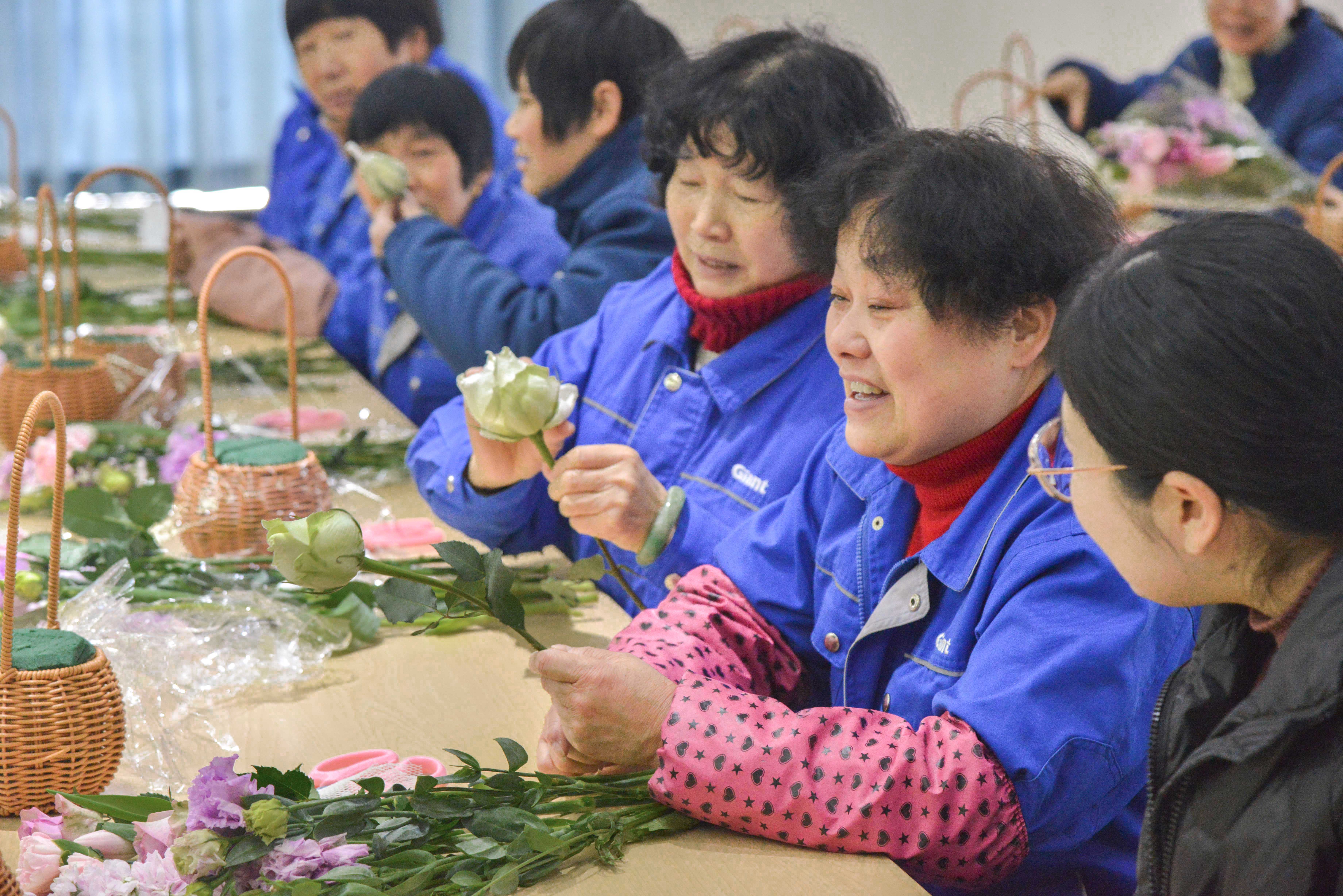 巾幗呈英姿 三春綻繁花——巨人集團(tuán)婦女節(jié)活動